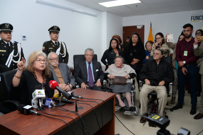 Miembros de la CNA se pronuncian en abril de 2017 tras la sentencia que recibieron por la contrademanda del contralor Carlos Pólit.