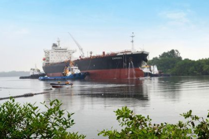 Nave.- Uno de las embarcaciones que llevan el petróleo ecuatoriano.