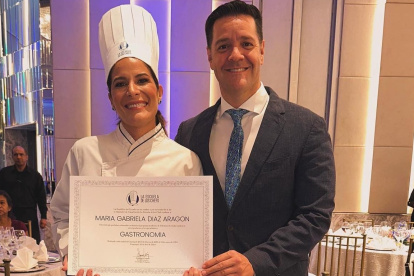 Gaby con su esposo, Carlos Luis