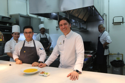 La propuesta está en el marco del concepto de convocar a los quiteños al centro. ‘A un metro de distancia’, dice el lema.