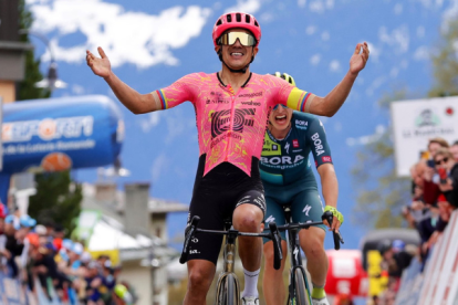 Richard Carapaz tuvo un triunfo en el tour.