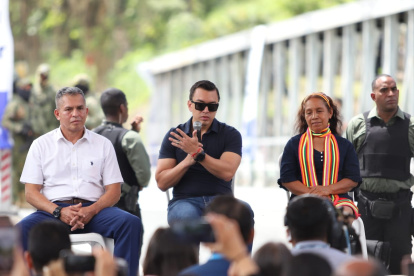 El presidente Daniel Noboa asistió a la entrega del puente  sobre el río Lelia en la vía Aloag Santo Domingo.