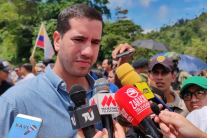 Ecuador analizará posibilidad de comprar energía a Colombia.