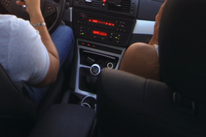 Imagen referencial. El expolicía disparó a su expareja dentro del auto que ella conducía, cuando transitaba por el norte de Quito.