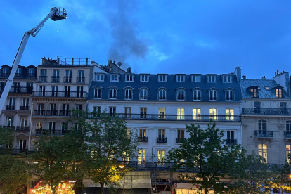 Tres personas fallecieron esta madrugada en el incendio de un inmueble situado en el distrito 2 de París.