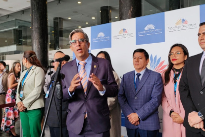 El legislador Salinas dice que el seguimiento a empresas se relaciona a un ataque del Gobierno.