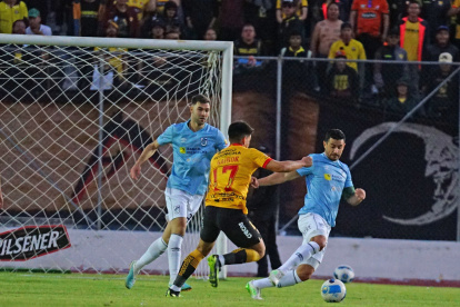 El choque que disputará Universidad Católica y Barcelona corresponde a la fecha 4 de la primera etapa.