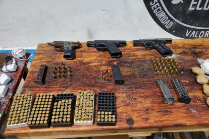 Pese al conflicto armado interno y estado de excepción, en la cárceles aún hay armas.