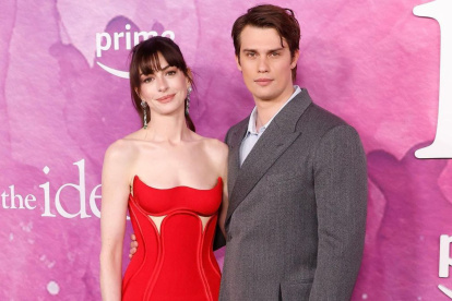 Anne Hathaway y Nicholas Galitzine.