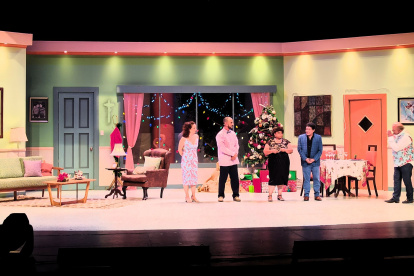 Presentación de Mi madre, mi novia y yo en el Teatro Sánchez Aguilar.