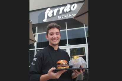 Ferrao tiene como plato destacado a las prime burger y a la coctelería de autor.