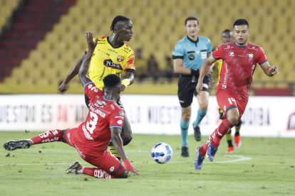 Allen Obando volvió a tener minutos en Barcelona.