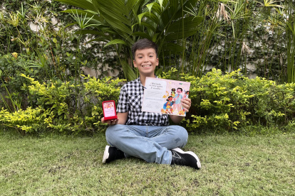 Galardón. Miguel Villavicencio, de 11 años, fue uno de los 20 ganadores. Su texto fue escogido por reconocidos escritores internacionales.