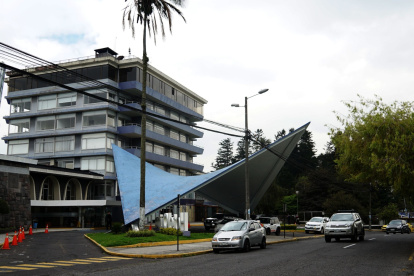 El Hotel Quito fue vendido a la empresa China Road and Bridge Corporation, por 30,8 millones de dólares.