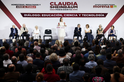 Ciudad de México. La candidata oficialista Claudia Sheinbaum (c).