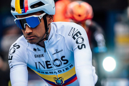 Jhonatan Narváez lucirá por primera vez el maillot tricolor, como campeón nacional de ciclismo de ruta, en el Giro de Italia.