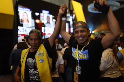 Simpatizantes del candidato José Raúl Mulino, el delfín del inhabilitado exgobernante Ricardo Martinelli.