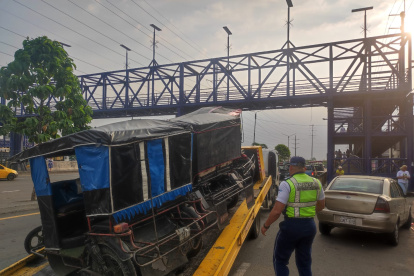 Una de las tricimotos que retuvieron los agentes.