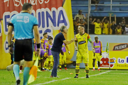 Holan está teniendo buena ‘llegada’ con los jugadores con los que se identifica. Aun así, todavía no ha podido debutar en el estadio Monumental.