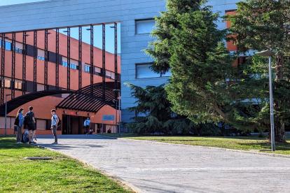 Panorama. Las clases de los periodos universitarios en España comienzan en el mes de octubre de este año.