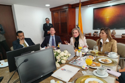 En una reunión, esta mañana.