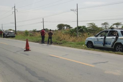La policía acordonó la escena del crimen.