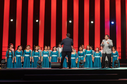 El coro ecuatoriano Schola Cantorum ganó un concurso en Bélgica.