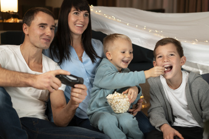 Ver películas con mamá siempre será un buen plan.