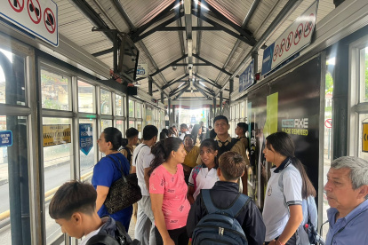 2. Miedo. Las personas están alerta para evitar ser asaltadas. Los delincuentes se mezclan en el tumulto.