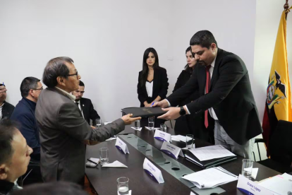 El viceministro del Interior, Lyonel Calderón, participó en la entrega de las actas desclasificadas relacionadas con el caso.