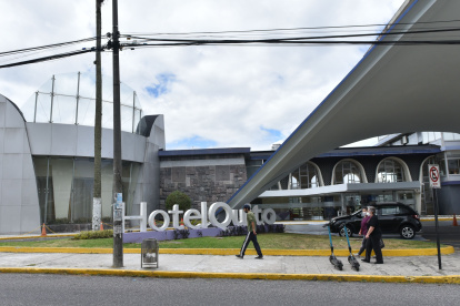 Obra. El hotel Quito fue construido hace 61 años, es uno de los más icónicos de la capital.