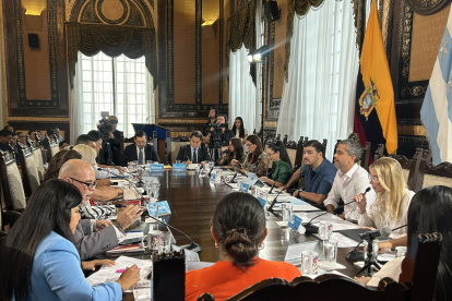 Sesión. Los concejales en el Salón de la Ciudad.