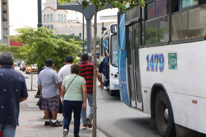 Transporte. La movilidad es uno de los puntos críticos en la urbe porteña, lo que ha generado reacciones constantes del alcalde Aquiles Álvarez.
