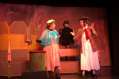 Teatro. La obra, protagonizada por Juana Guarderas y Elena Torres, estará en cartelera hasta el 2 de junio.