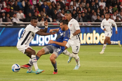 En la última fecha, Emelec empató 2-2 con Liga de Quito.