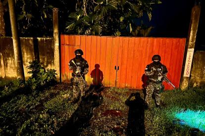 Operativo simultáneo en varias provincias del país.