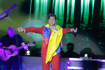 David Bisbal durante su concierto en Guayaquil.