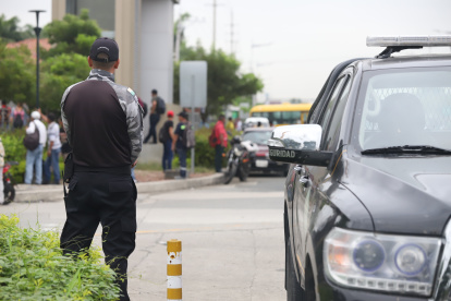 Operativos. La Policía asegura que hace patrullajes, que los tiene programados; sin embargo, las familias y visitantes alertan que son escasos.