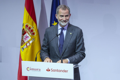El rey Felipe VI interviene durante el acto de entrega de la "VII Edición del Premio Nacional Pyme del Año".