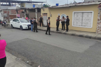 Escena. El ataque se registró en el interior de una vivienda, frente del parque Los Pinos, de Milagro
