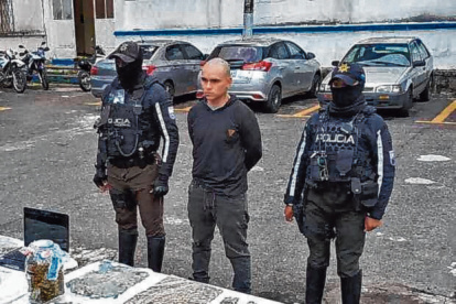 Quito. Al detenido también le encontraron 20 mil dólares.