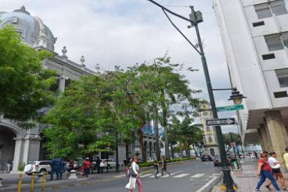 Ícono. Debido a la ubicación de la Casa Consistorial (hoy Palacio Municipal), la calle 10 de Agosto era conocida como de la Municipalidad en el siglo XIX.