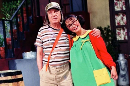 Roberto Gómez Bolaños y María Antonieta de las nieves durante las grabaciones de "El chavo del 8".