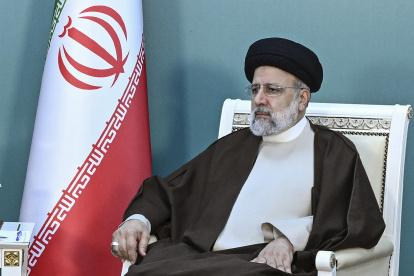 Imagen del fallecido presidente iraní Ibrahim Raisí durante su participación este domingo 19 de mayo en la inauguración de una presa