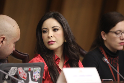 La mesa de Fiscalización es presidida por la asambleísta correísta, Pamela Aguirre.