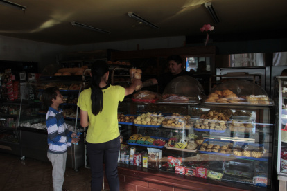 Negocios. Los cortes se anuncian con horas de anticipación para no interferir en el funcionamiento de locales.