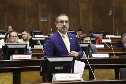 El socialcristiano Vicente Taiano mocionó la conformación que fue aprobada por el pleno.