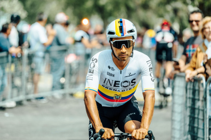 Jhonatan Nárvaez se encuentra compitiendo en el Giro de Italia