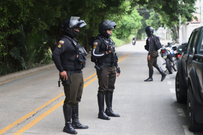 Operativos. Los guayaquileños aseguran que hay controles, pero no con la frecuencia que amerita. De hecho, hay días en los que advierten no ven a un solo policía en los barrios.