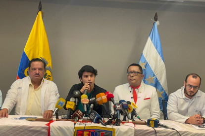 Los representantes brindaron declaraciones en rueda de prensa